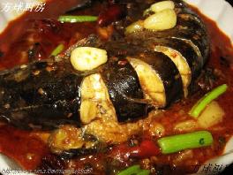 大蒜燒鯰魚