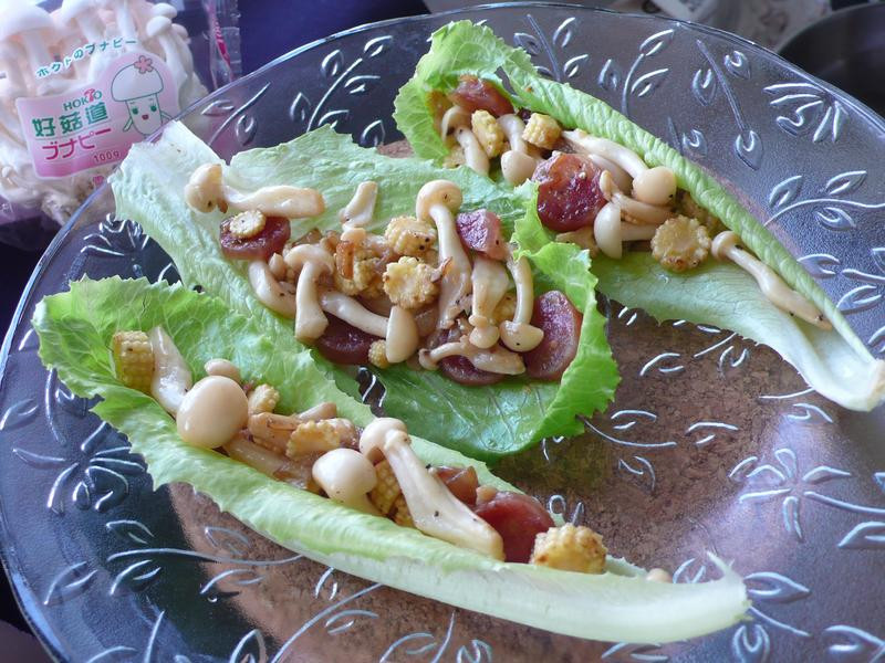 生菜包臘腸菇菇玉米筍