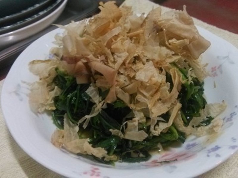 柴魚拌山萵筍
