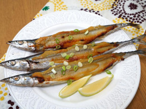 日式味噌烤秋刀魚