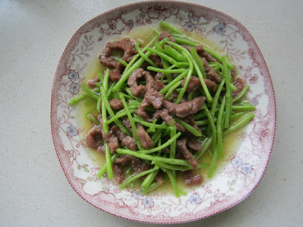 蘆蒿牛肉
