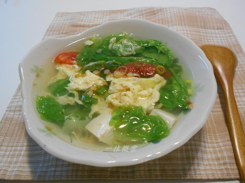 小白菜番茄豆腐湯