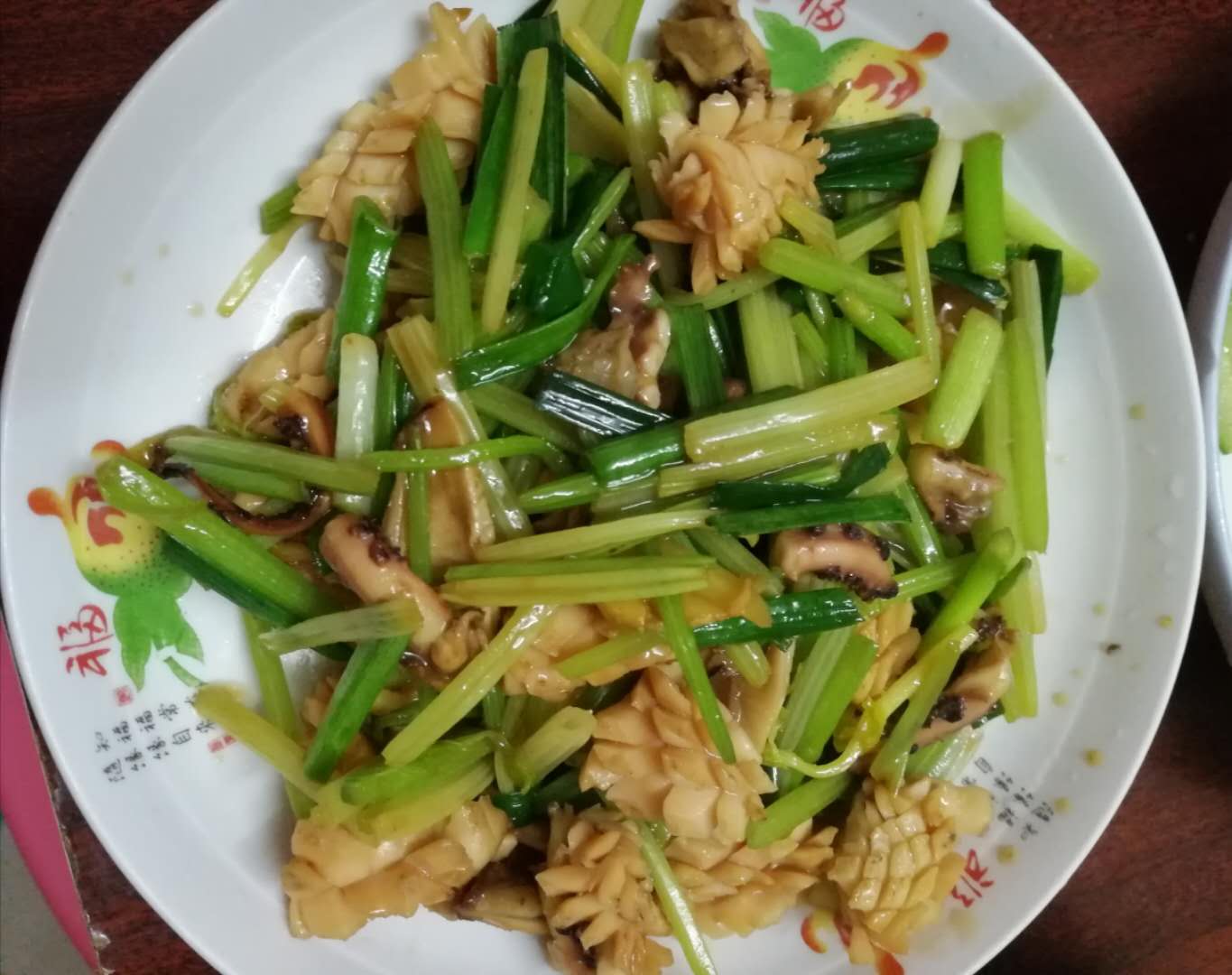 芹菜蒜炒魷魚
