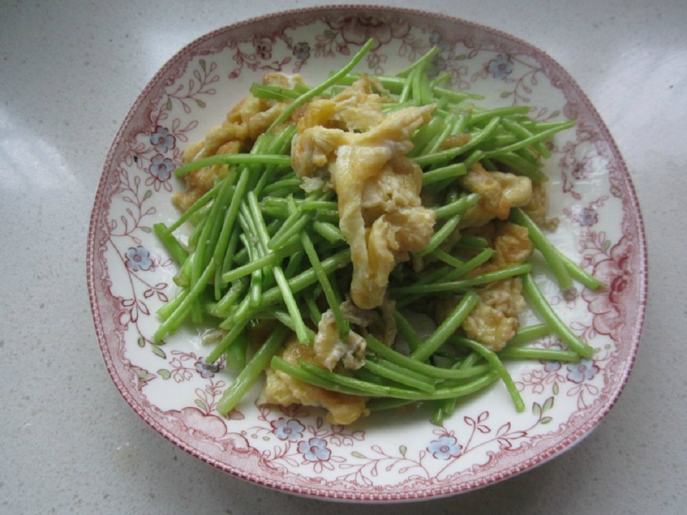 蘆蒿雞蛋