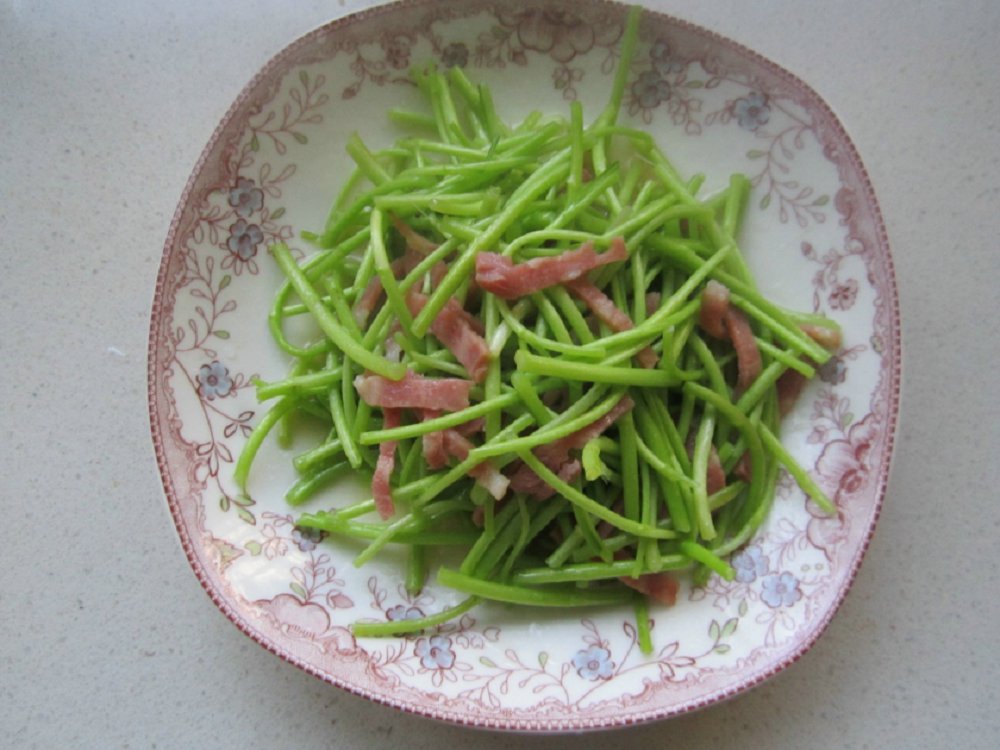蘆蒿炒培根