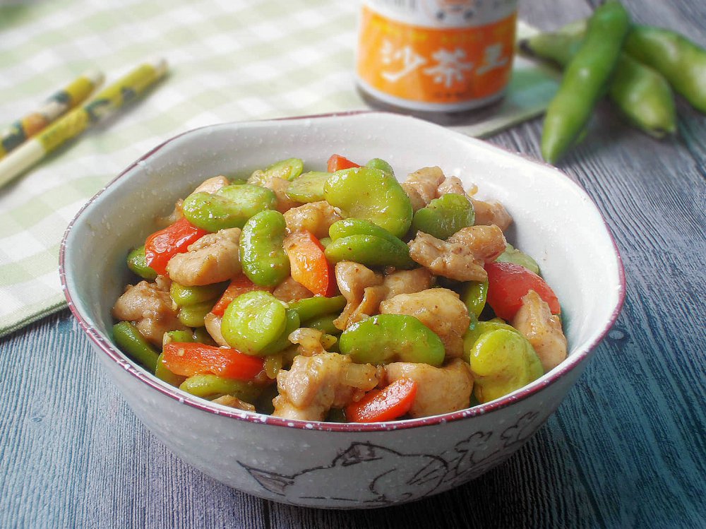 沙茶蠶豆炒雞丁