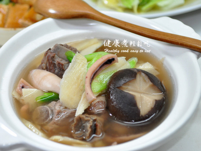 冬筍魷魚螺蒜湯
