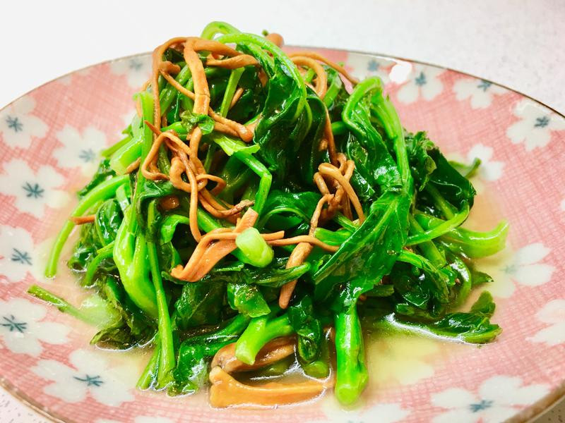 素炒蟲草花