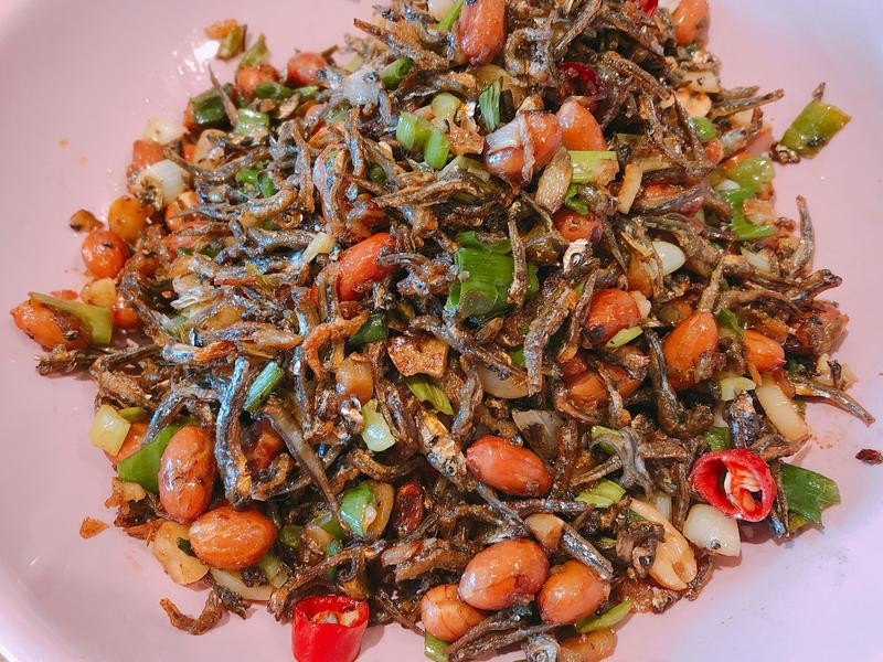 爆香蔥花小魚干