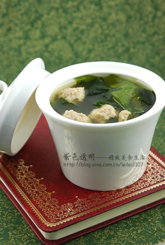 裙帶菜汆丸子湯