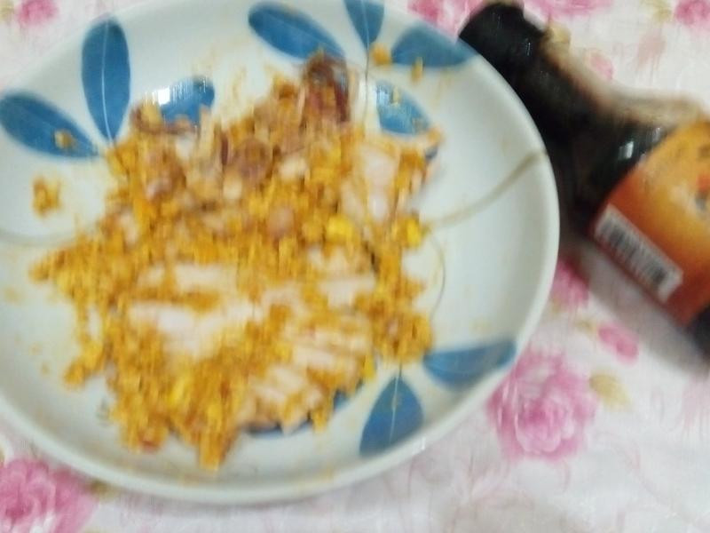 魷魚佐修隆醬汁