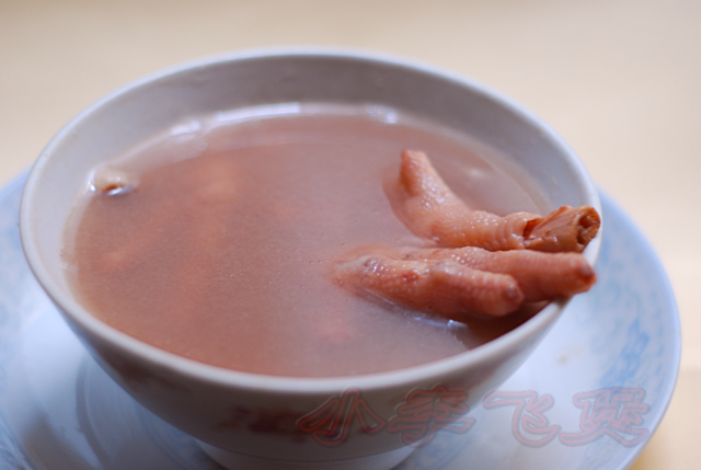 花生眉豆雞腳湯