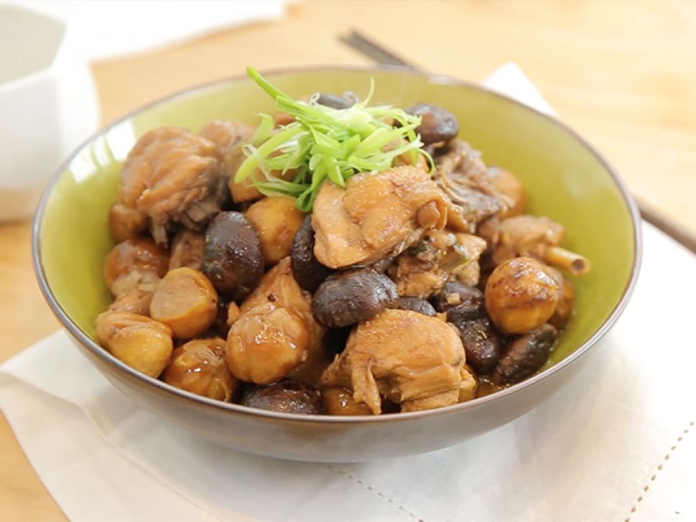 香菇板栗燉雞