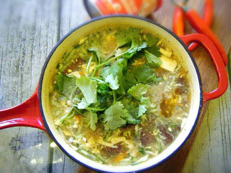 臭豆腐酸辣湯