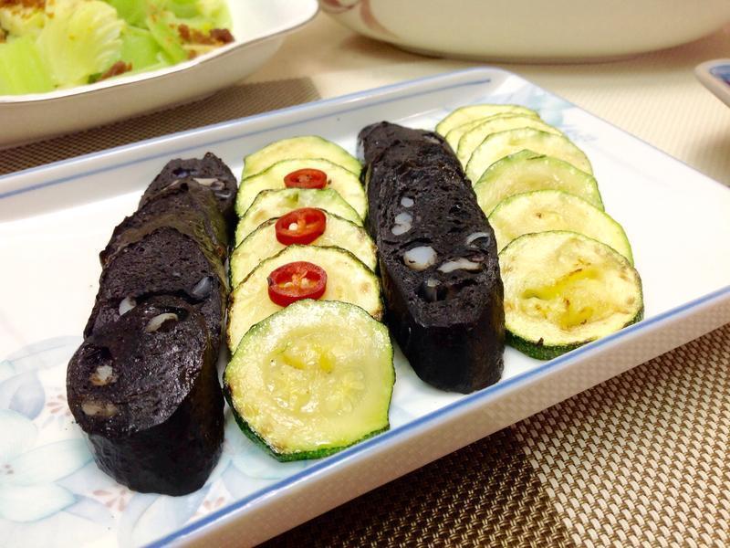 節(jié)瓜墨魚香腸
