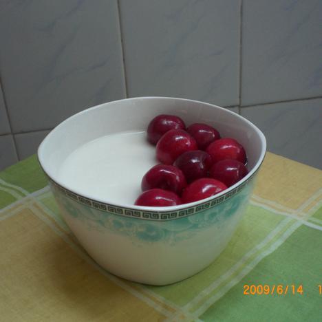 牛奶杏仁豆腐腦