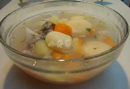 馬蹄胡蘿卜燉豬骨湯