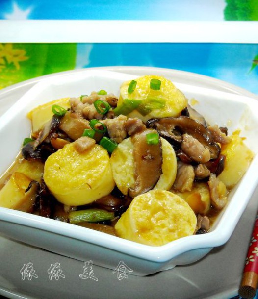 冬菇肉絲煮日本豆腐