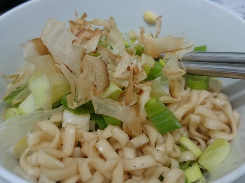 柴魚蔥香干拌面