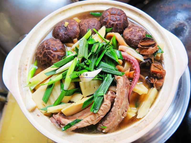 冬筍螺肉魷魚(yú)蒜湯