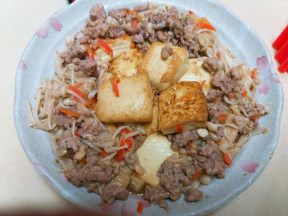 雞蛋豆腐金菇燒