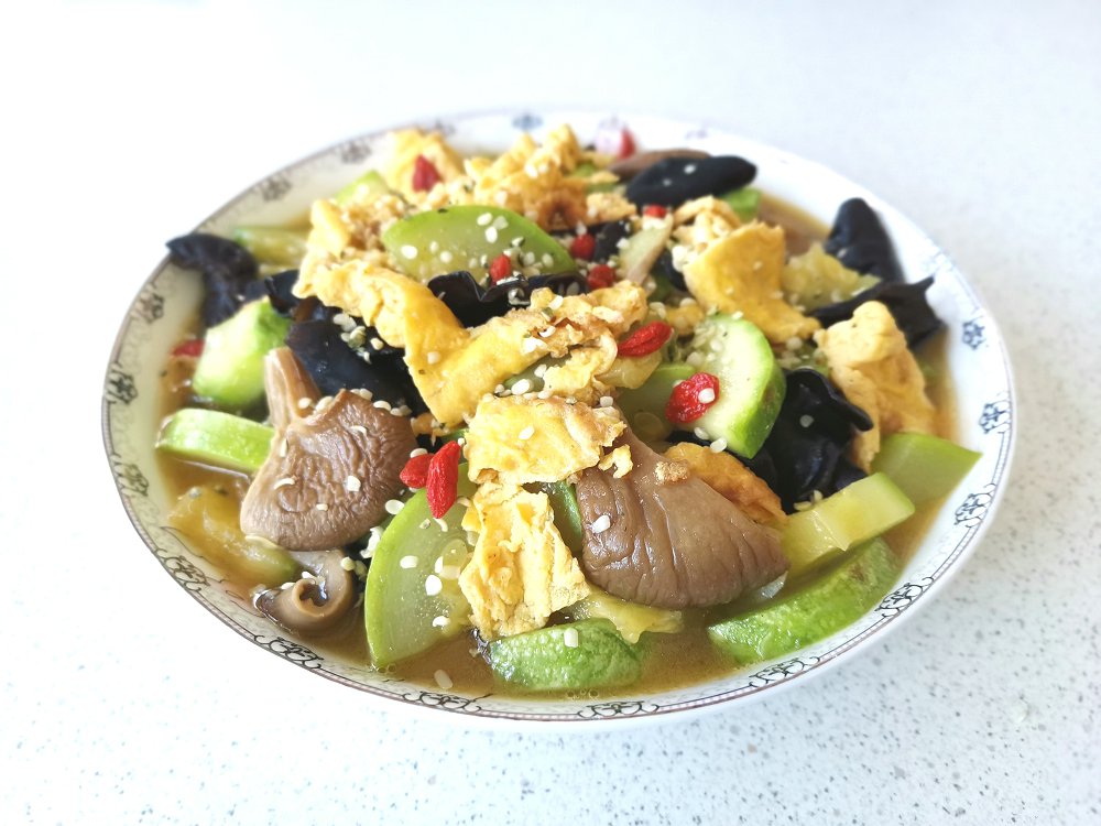 火麻仁瓠子瓜炒鮑魚菇