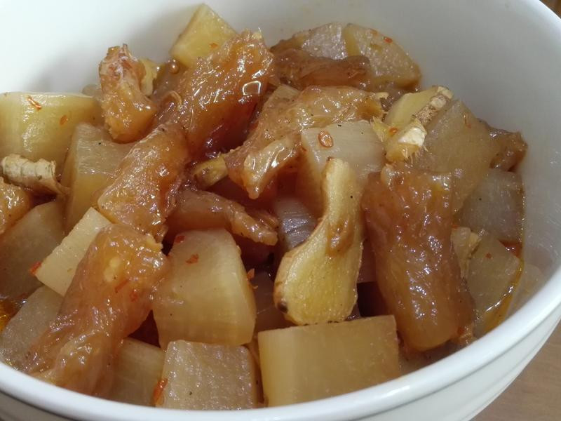 白蘿卜燉豬腳筋