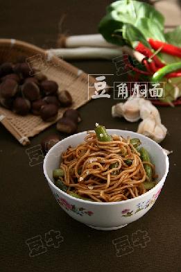 豆角燜面