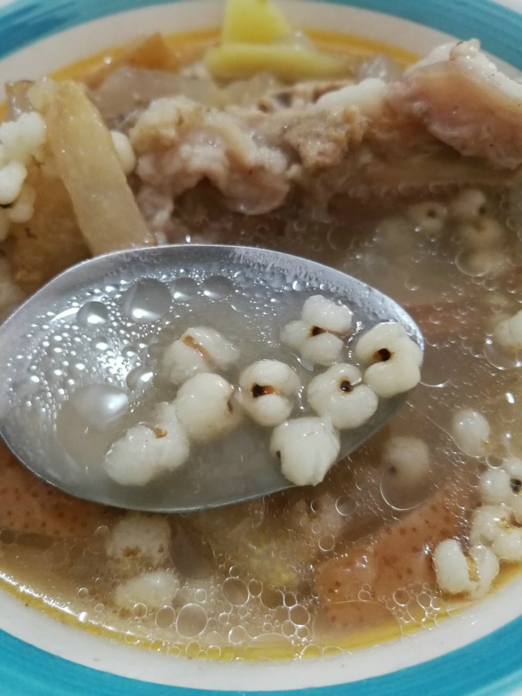 薏米雪梨骨頭湯
