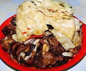 羊肉燜餅子