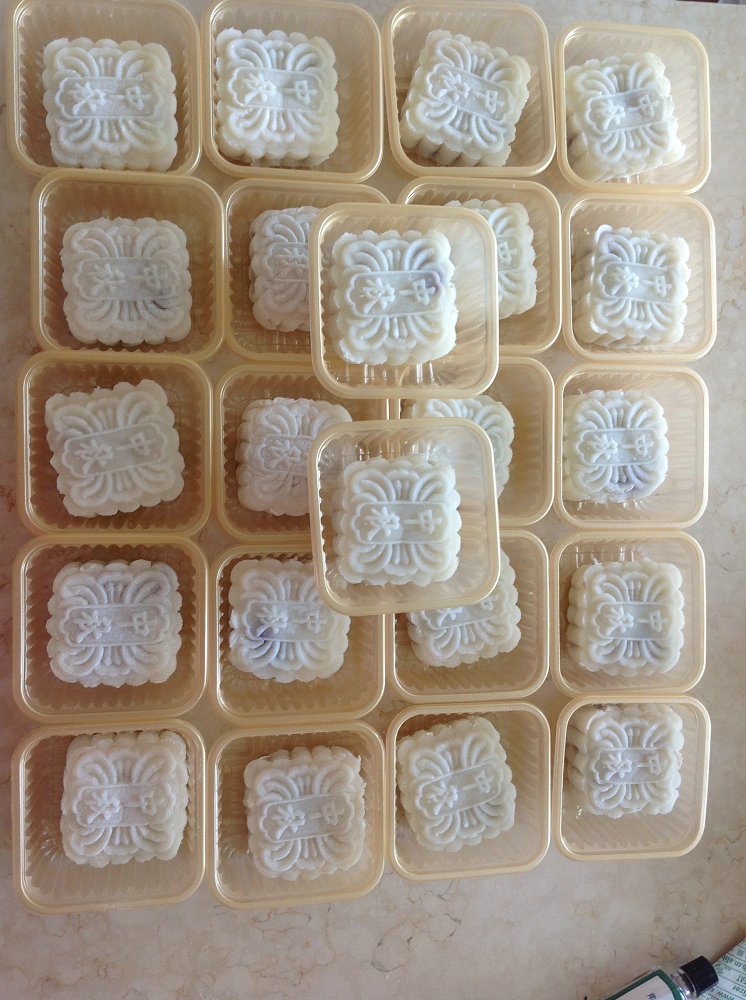 紫薯冰皮月餅