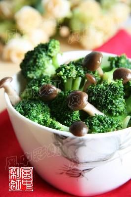 西蘭花炒蟹味菇