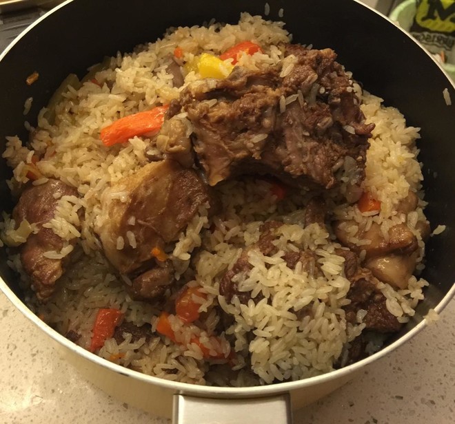 新疆黑頭羊肉飯
