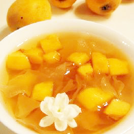 冰鎮枇杷銀耳湯