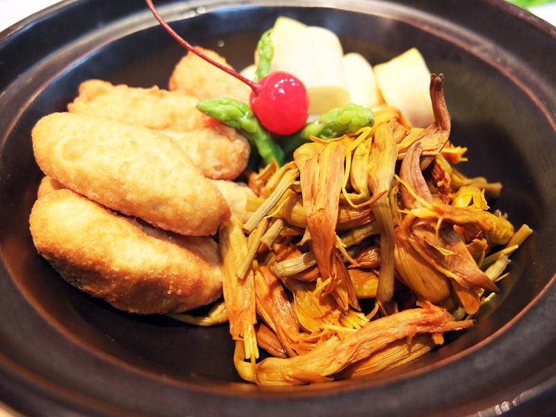 金針枇杷豆腐