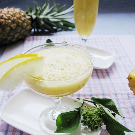 清涼一夏的菠蘿香瓜飲