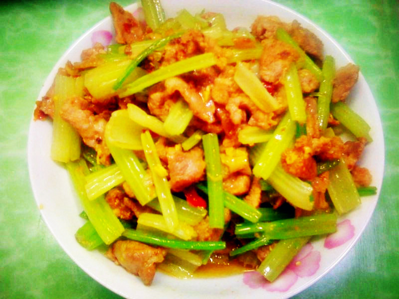 芹菜炒豬肉