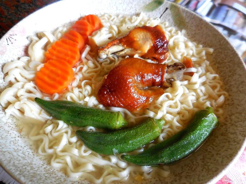 烤小雞腿蔬菜面