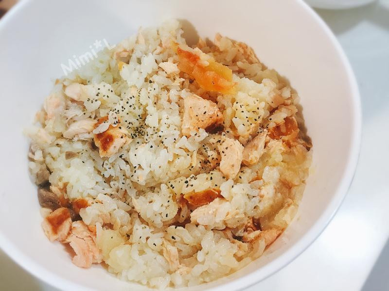蕃茄馬鈴薯鮭魚(yú)飯