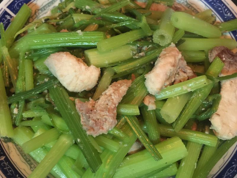 鮮味芹菜炒鯊魚