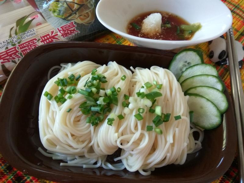 芥末鰹魚涼面