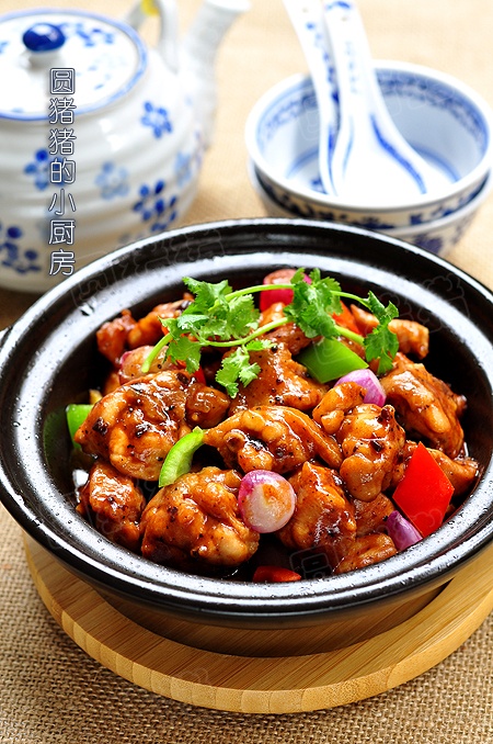 經典粵菜嗜嗜滑雞煲
