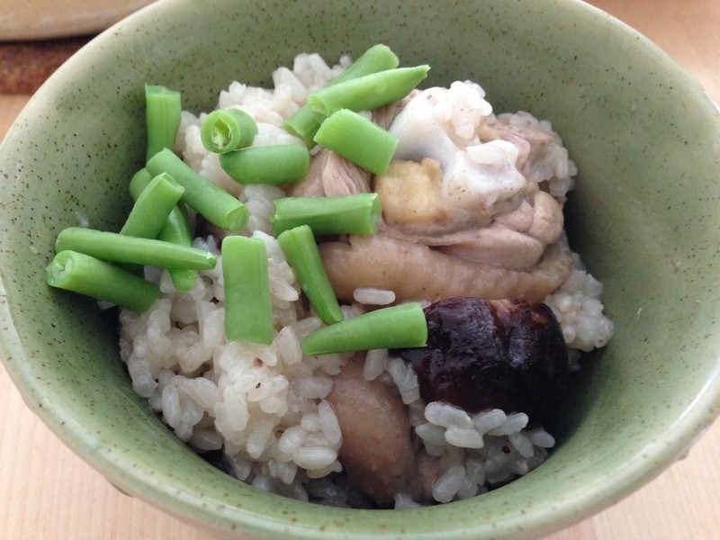 香菇雞腿糯米雞飯