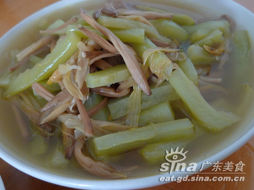 黃花菜苦瓜湯