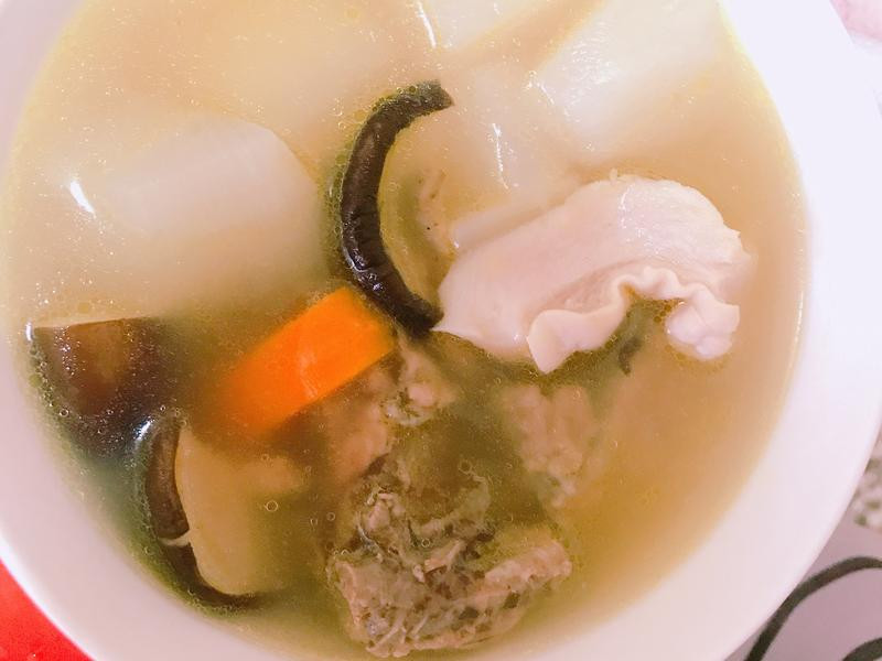 蘿卜豬肚雞湯
