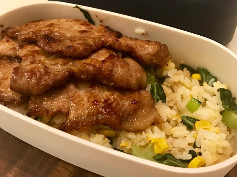 香煎豬排佐上海菜飯餐盒