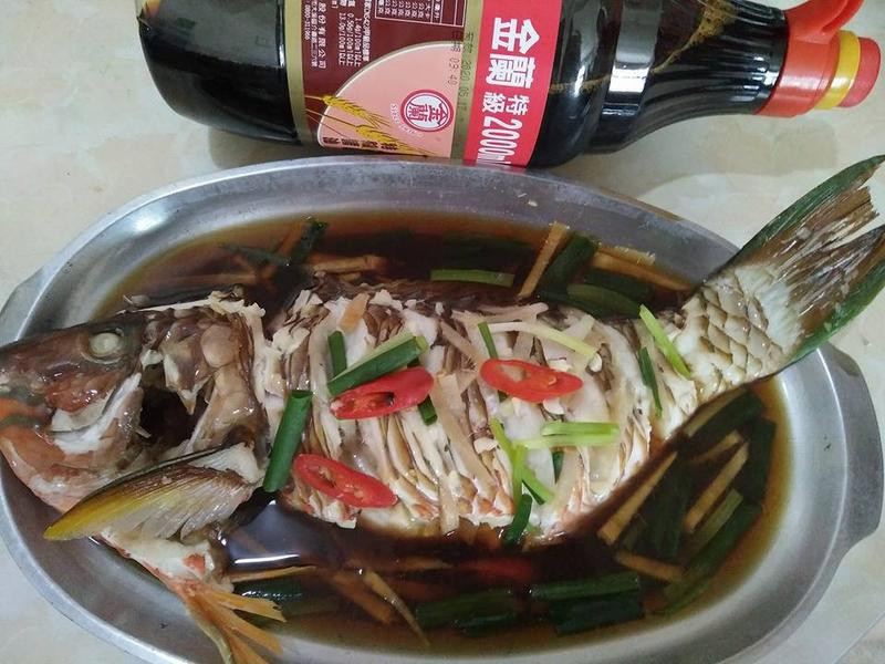 清蒸鰱魚(yú)