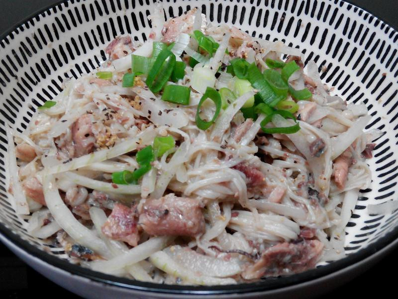 涼拌洋蔥沙丁魚