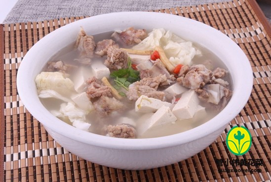 黃花菜豆腐瘦肉湯